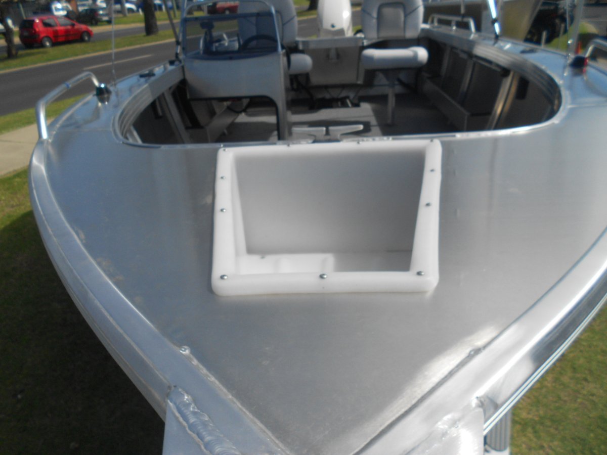 Quintrex 490 Renegade Side Console