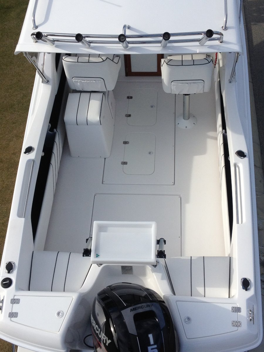 Caribbean Reef Runner:DECK SPACE!