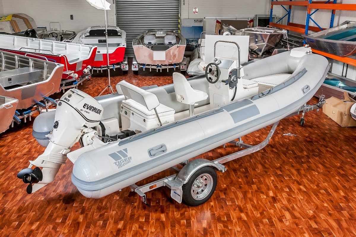 Tiger Marine Divemaster 520