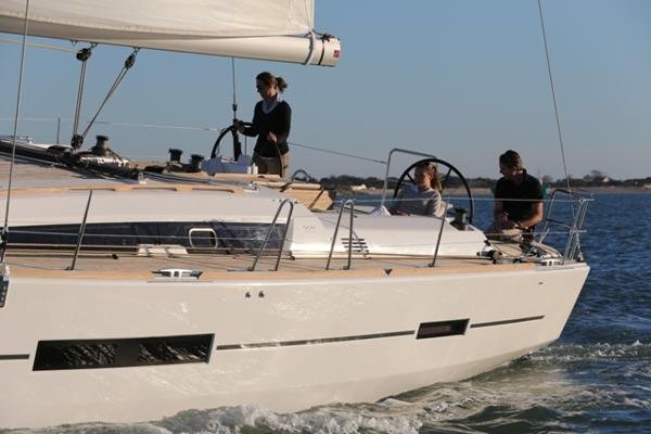 Dufour Grand Large 512