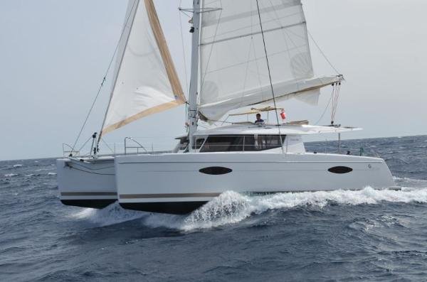 Fountaine Pajot Helia 44