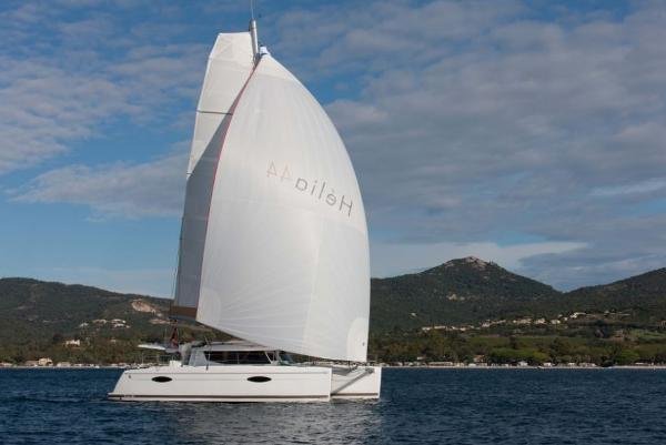 Fountaine Pajot Helia 44