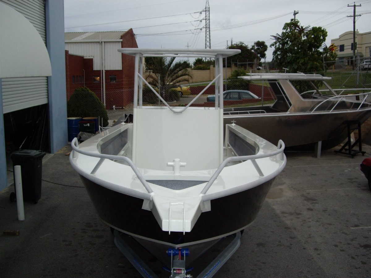 Oceanic Fabrication 6.5 Center Console