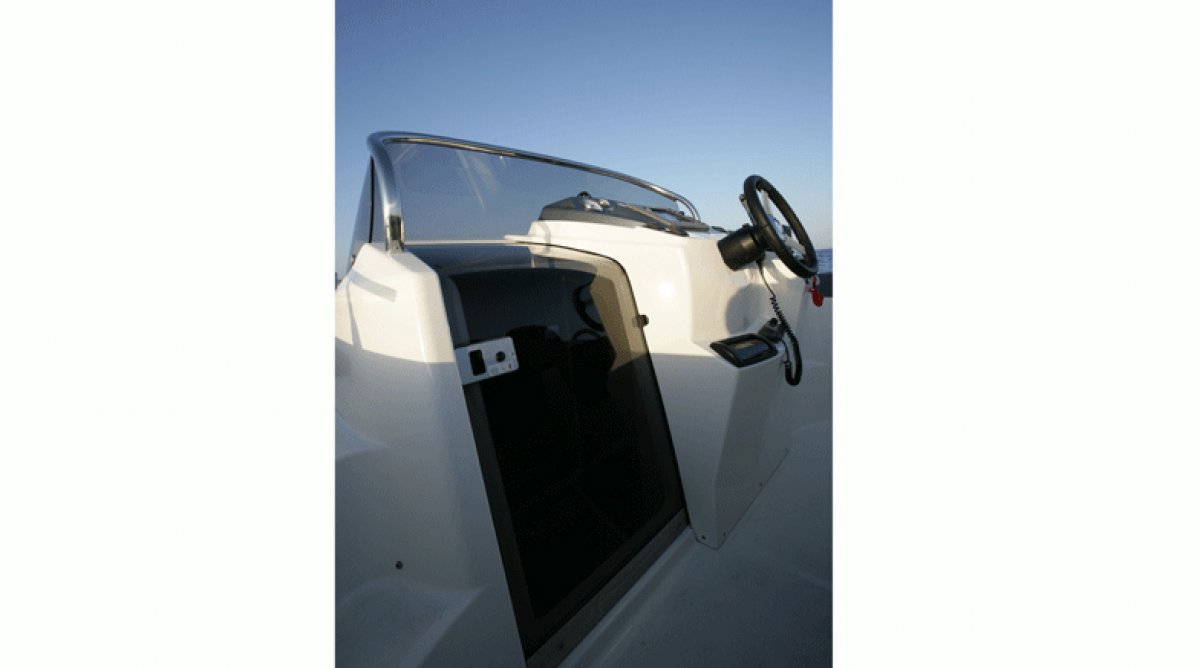 Karnic 2052 Sundeck