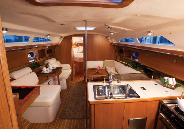 Catalina 445