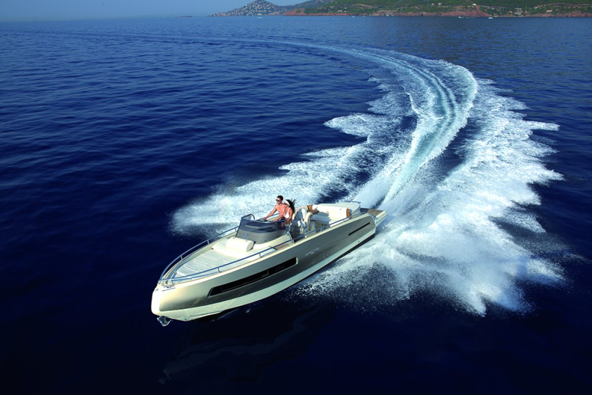 Invictus 280 GT:280 GT