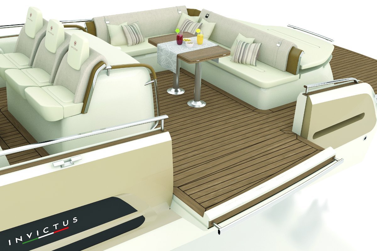 Invictus 370 GT:Invictus 370 GT