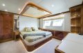 Majesty Yachts 135