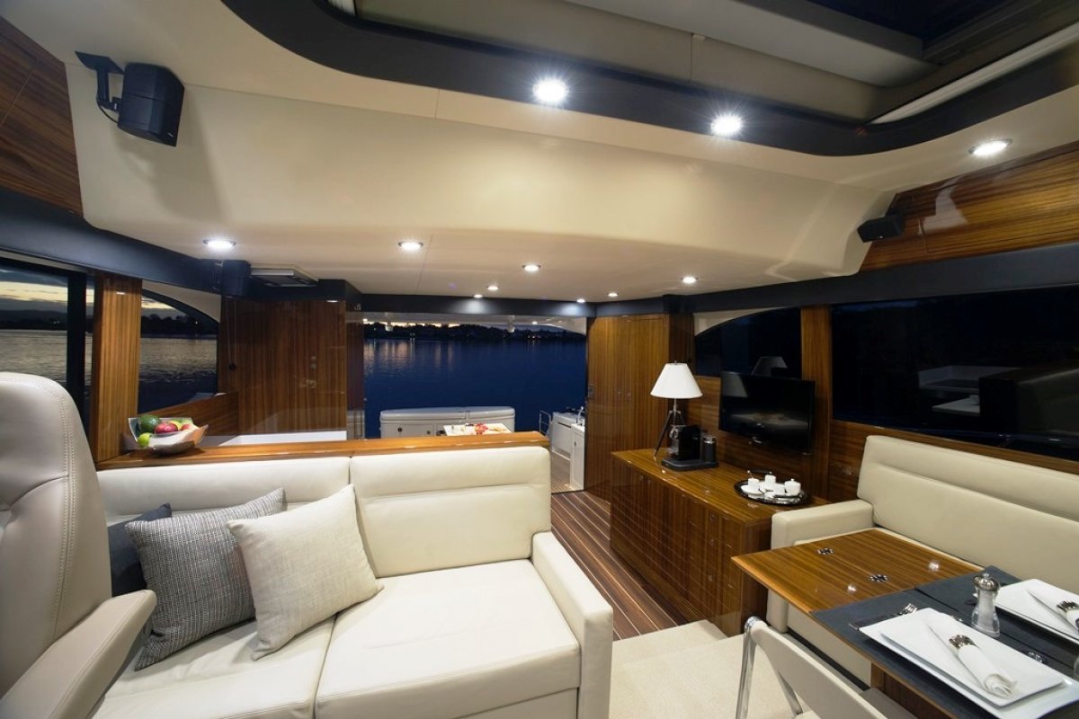 Maritimo S54 Sedan Motoryacht