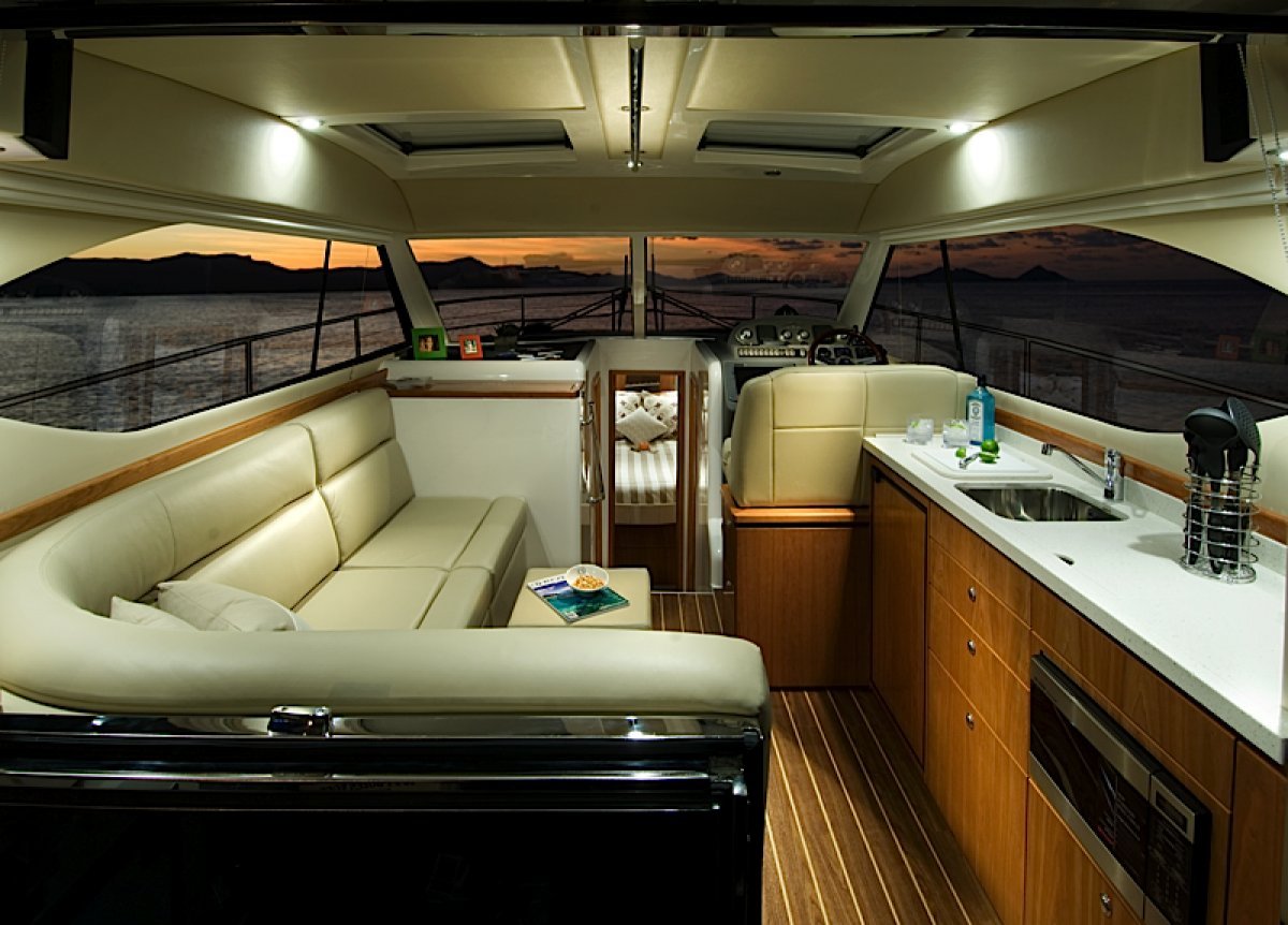 Riviera 3600 Sport Yacht Series Ii