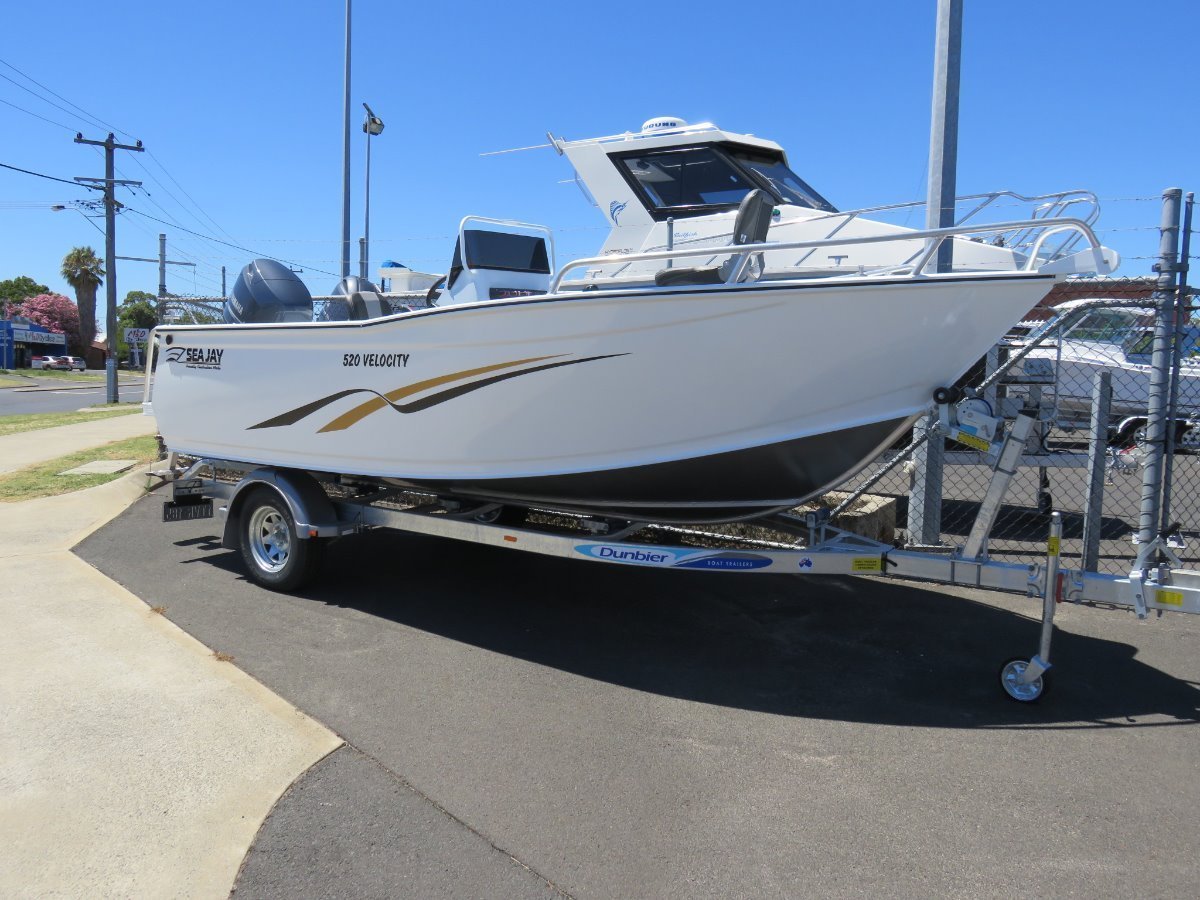 Sea Jay 5.20 Velocity Centre Console