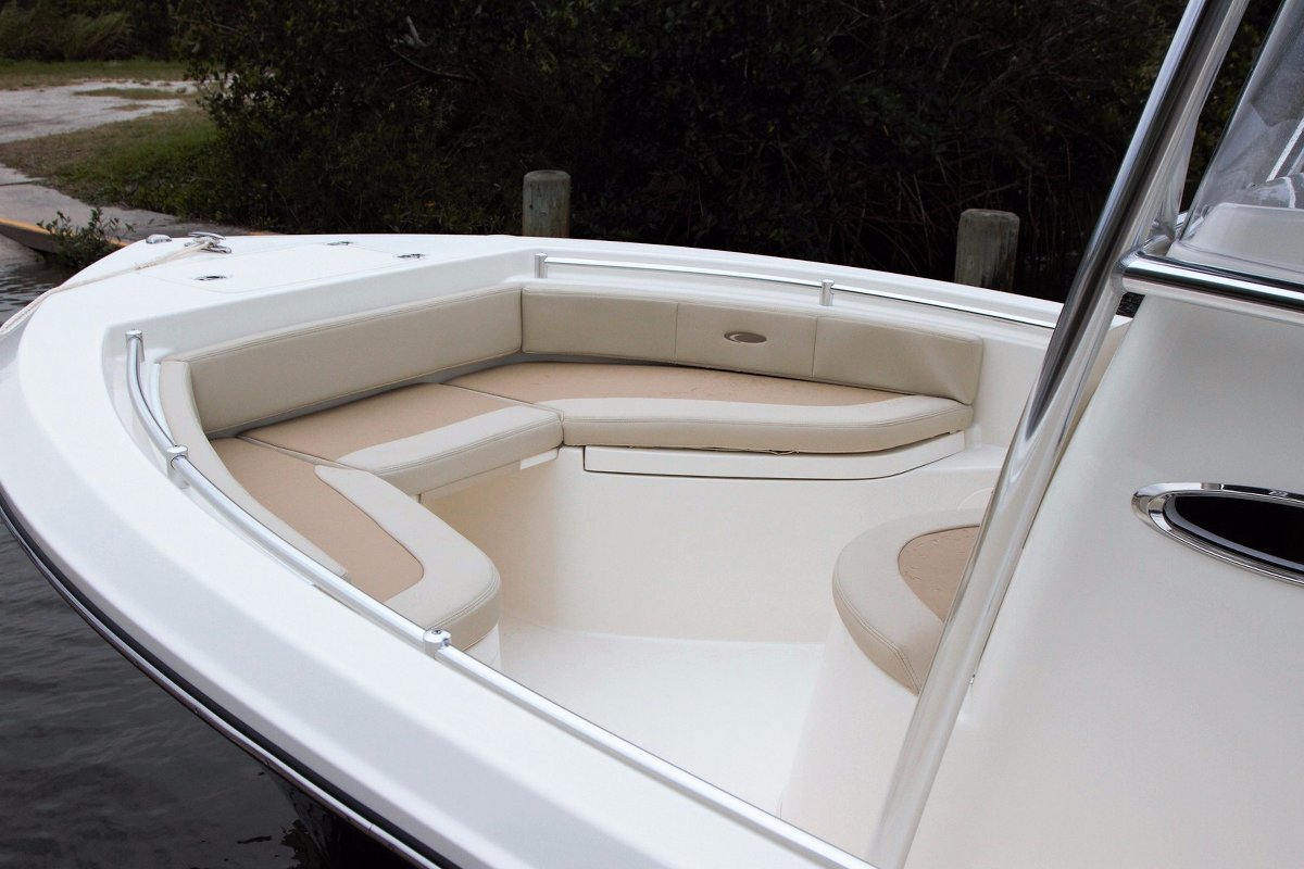Cobia 220 Centre Console