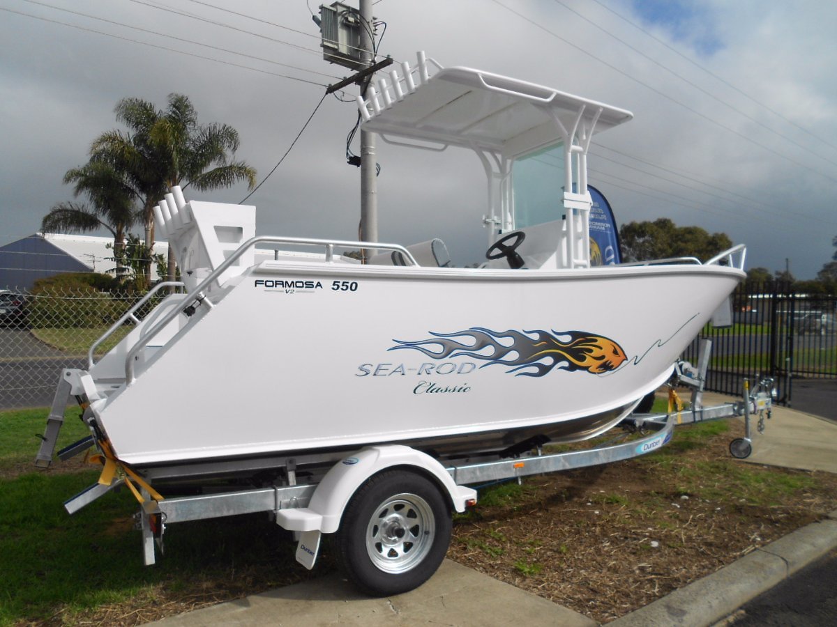 Formosa Sea Rod 550 Centre Console