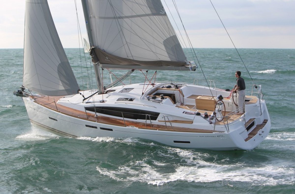 Jeanneau 41 Deck Saloon