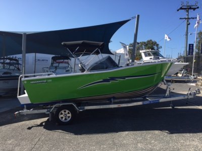 Aquamaster 5.30 Bow Rider