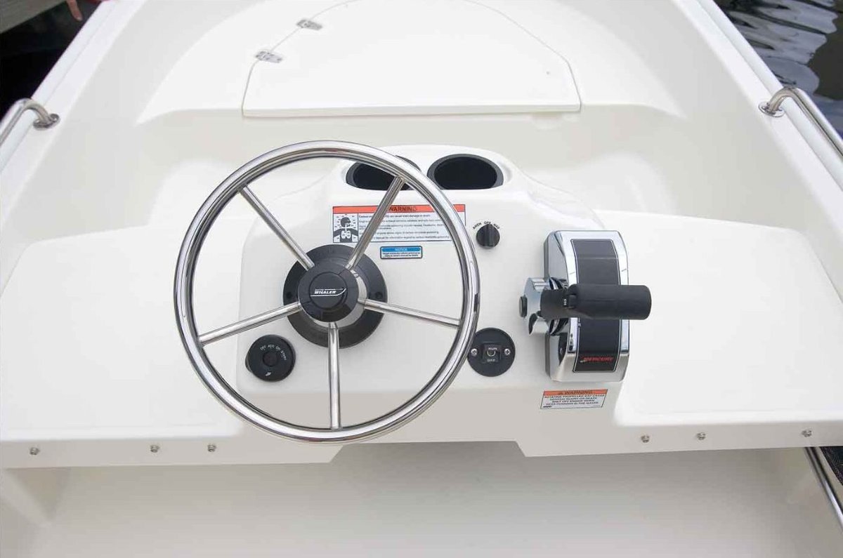 Boston Whaler 110 Sport