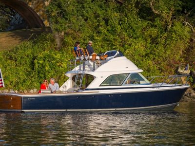 Bertram 35 Flybridge
