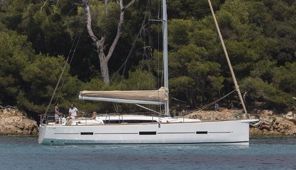 Dufour Grand Large 460