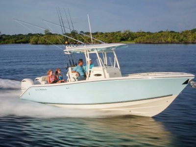 Cobia 277 Centre Console
