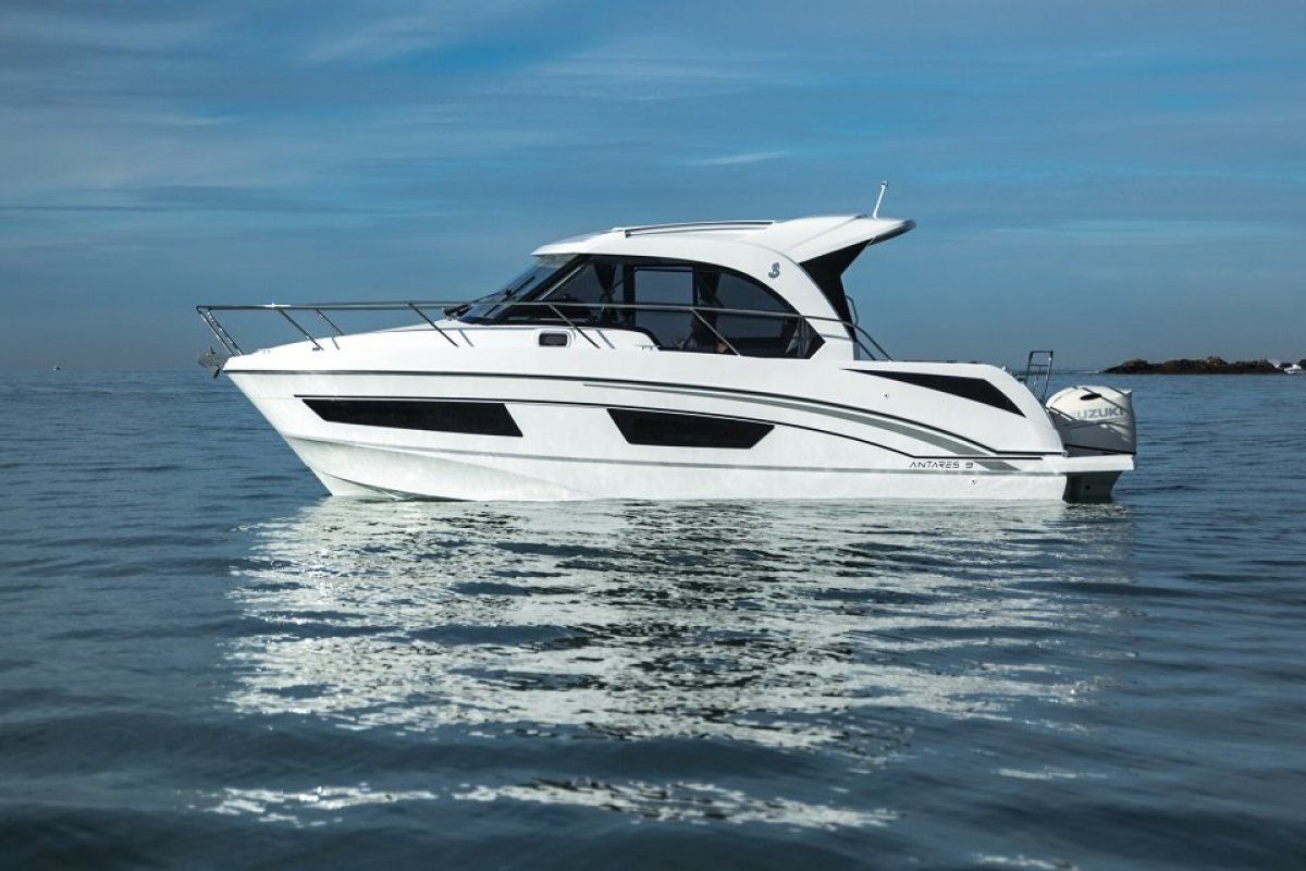 Beneteau Antares 9 OB