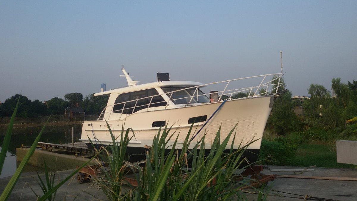 Integrity 320 Express