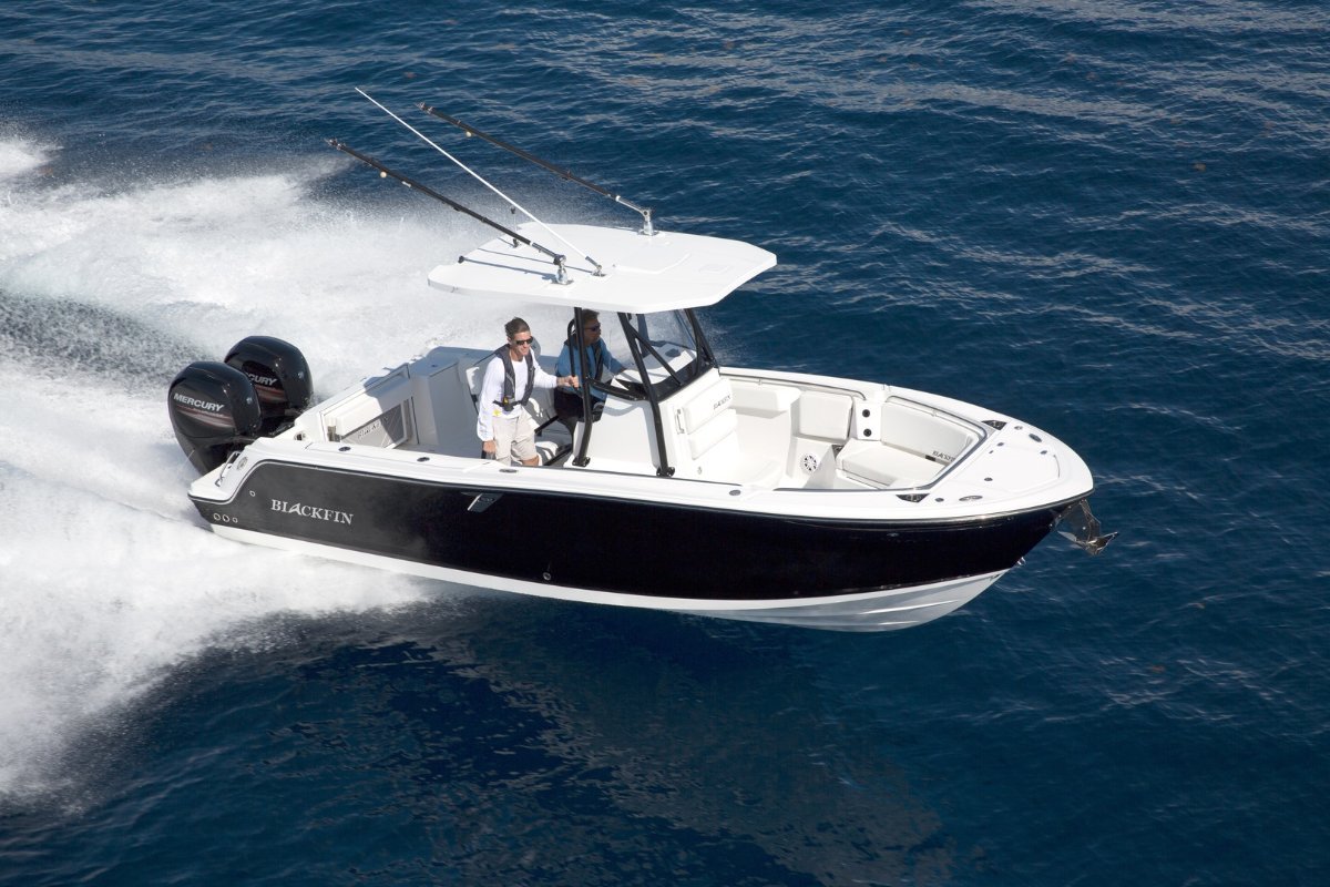 Blackfin 242CC