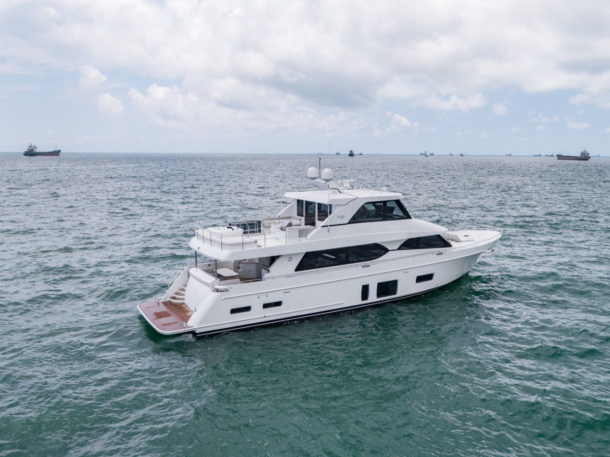 Ocean Alexander 88 Skylounge