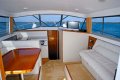 Caribbean 32 Flybridge Cruiser