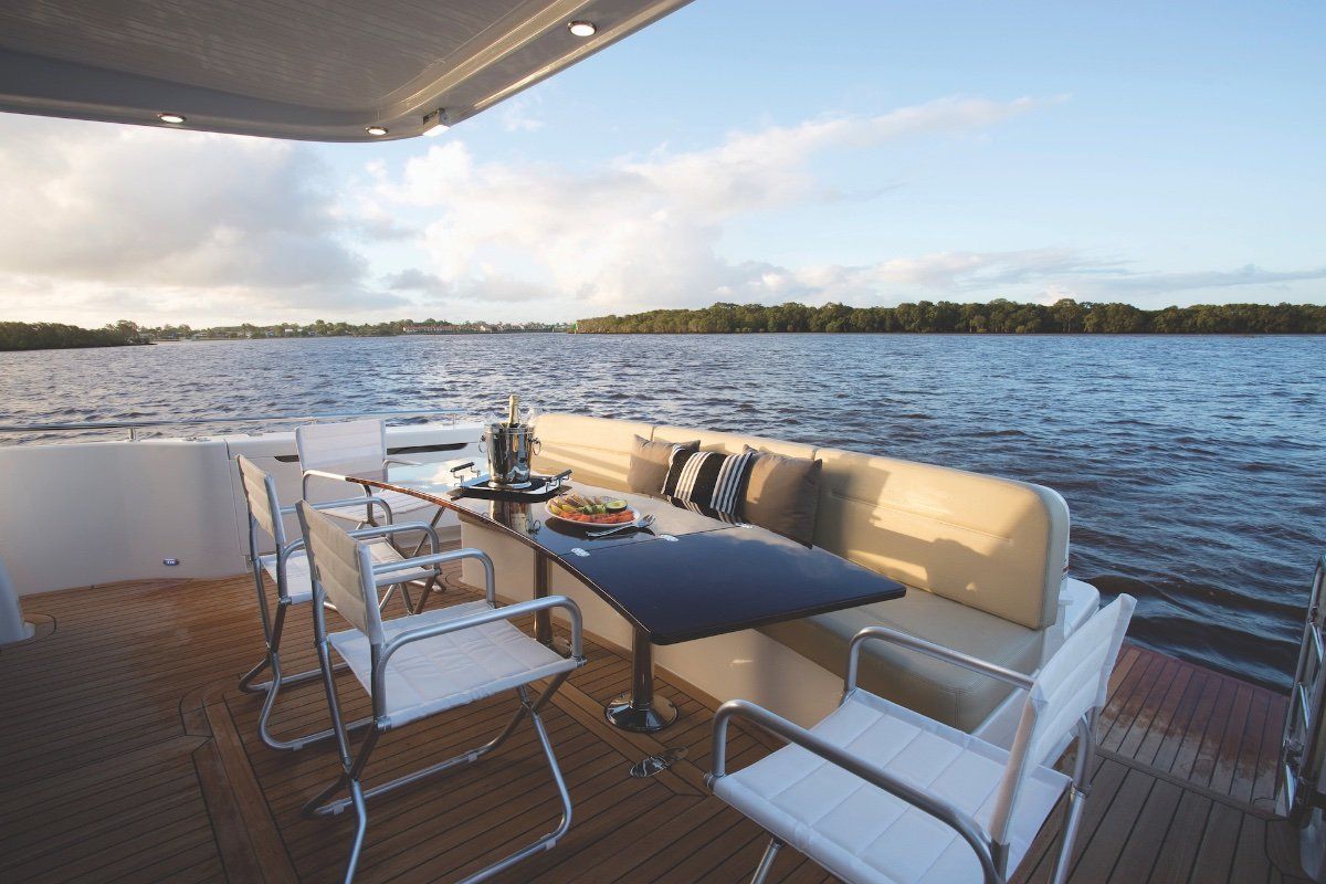 Maritimo M70 Cruising Motoryacht