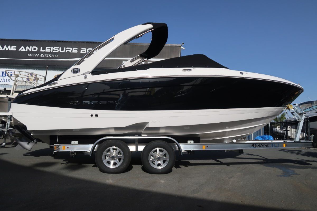 Regal LS 4 Bow Rider
