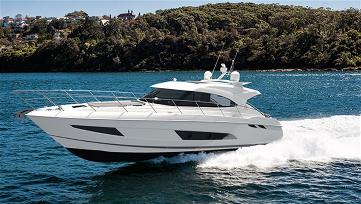 Riviera 4800 Sport Yacht