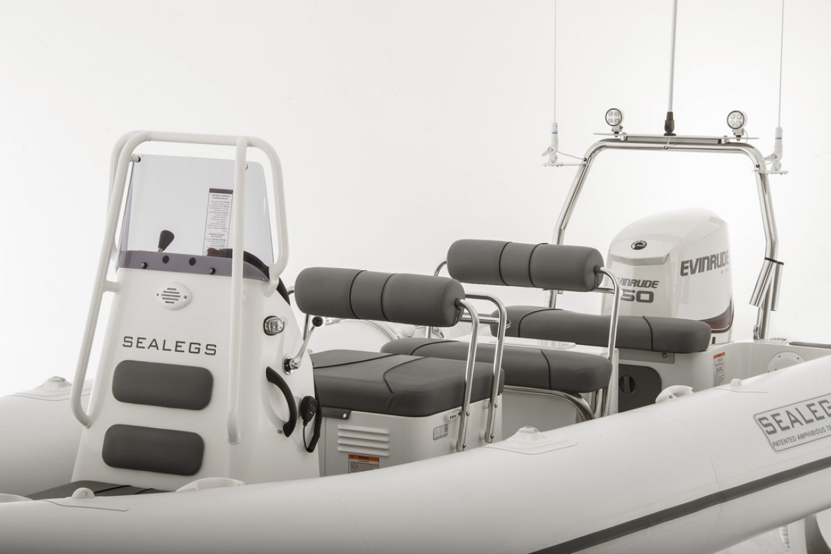 Sealegs 7.1m RIB