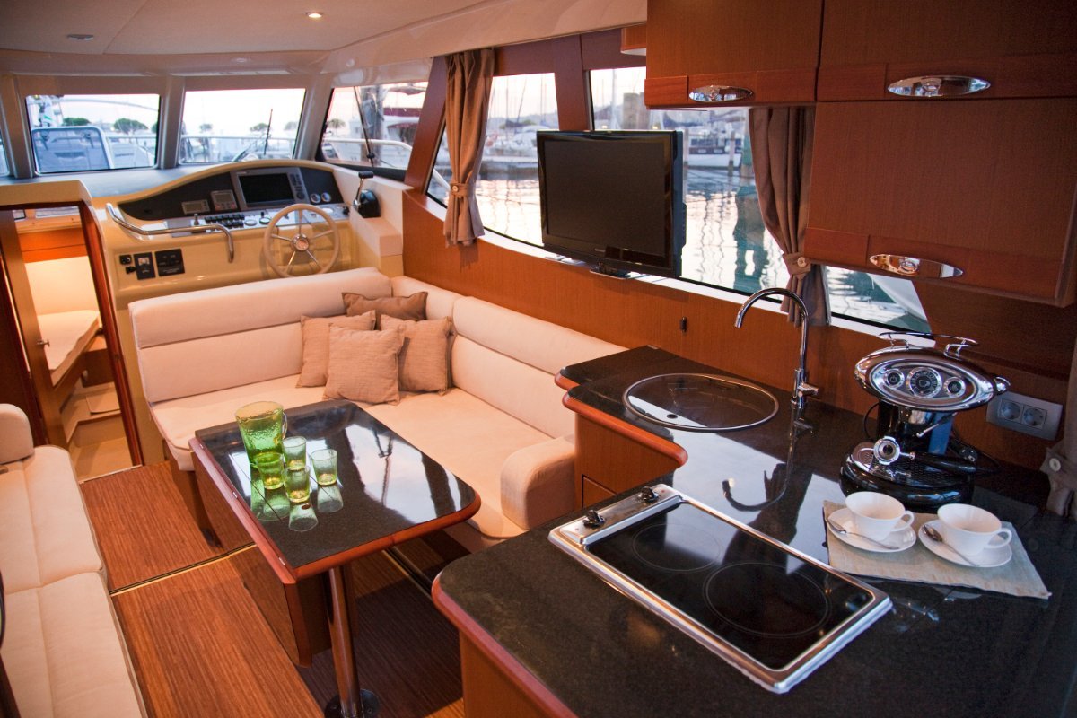 Greenline 33