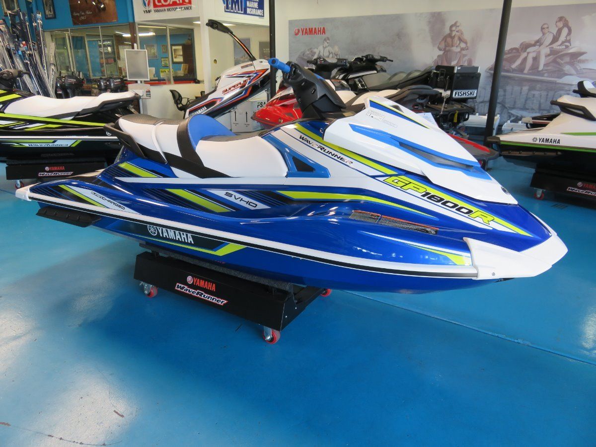 Yamaha GP1800