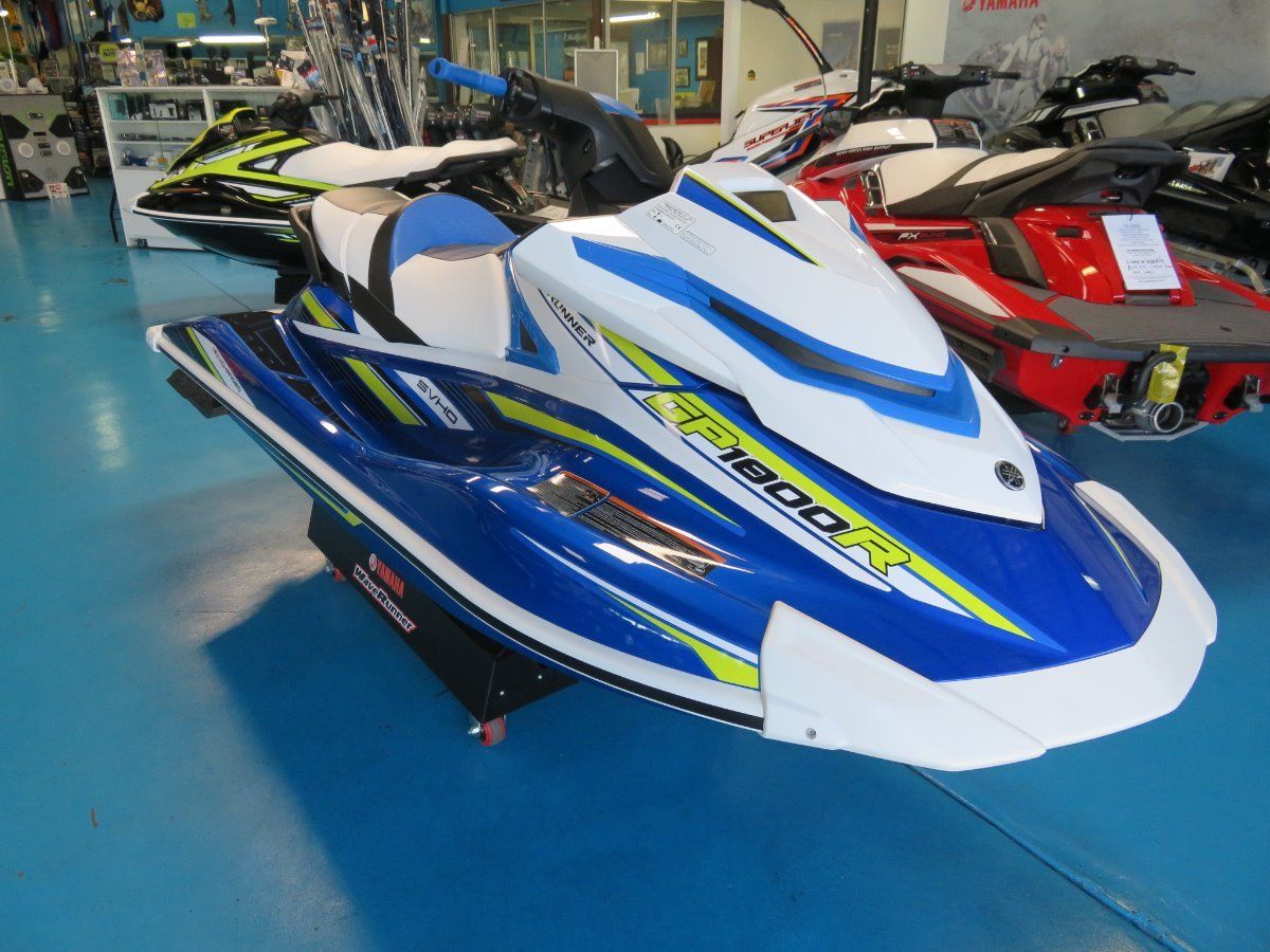 Yamaha GP1800