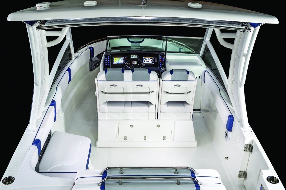 Chaparral 300 OSX