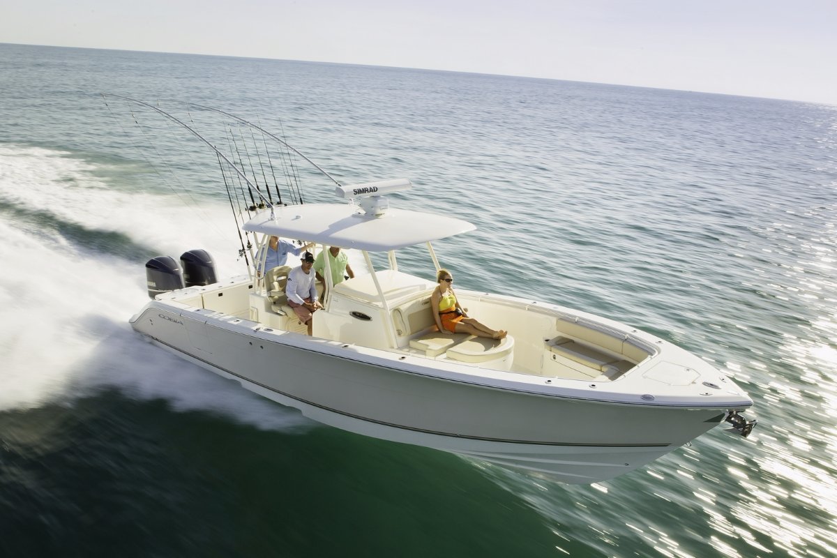 Cobia 344 Centre Console