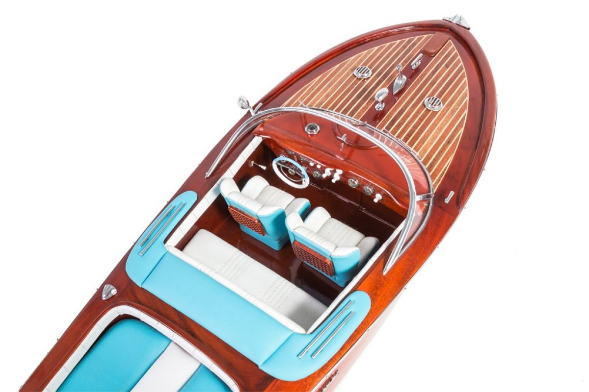 Riva Aquarama Replica