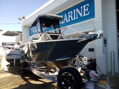 Yellowfin Plate 6500 Centre Cabin Hard Top