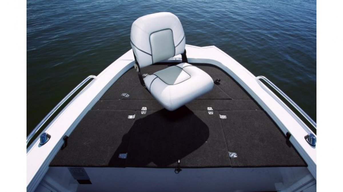 Quintrex 420 Hornet Trophy