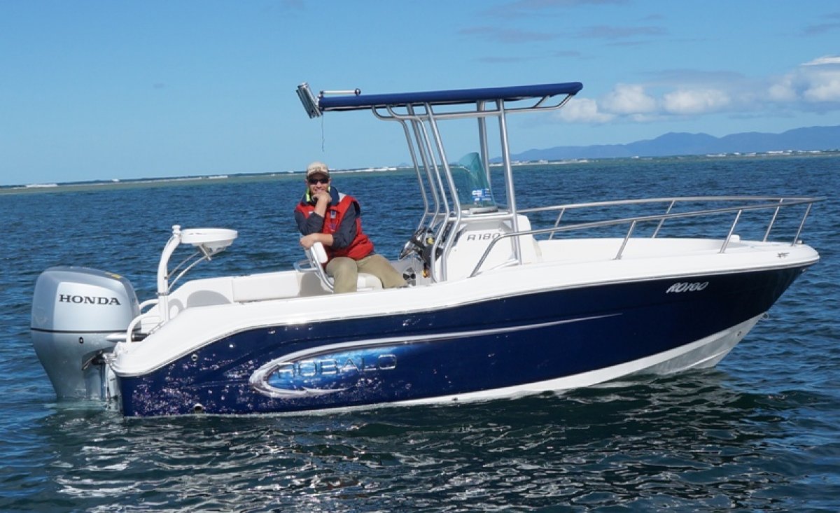 Robalo R180