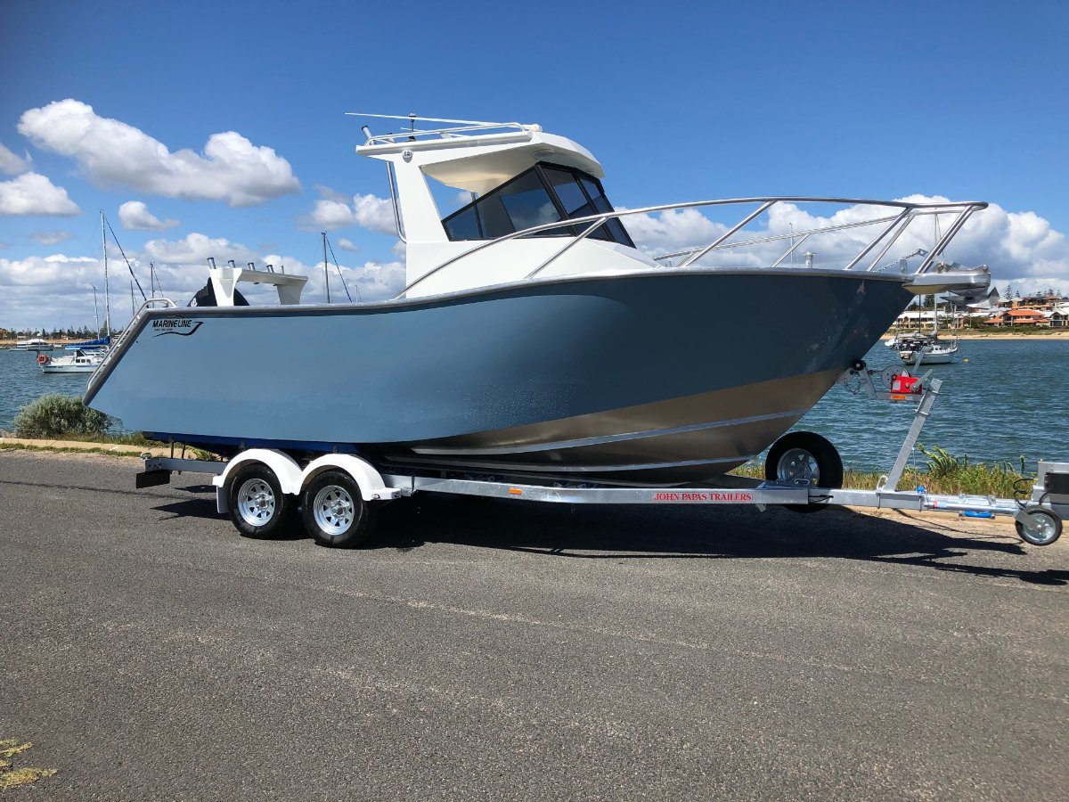 Marineline 650 Centre Cab