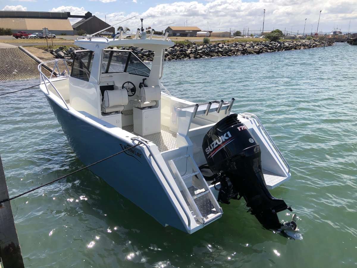 Marineline 650 Centre Cab