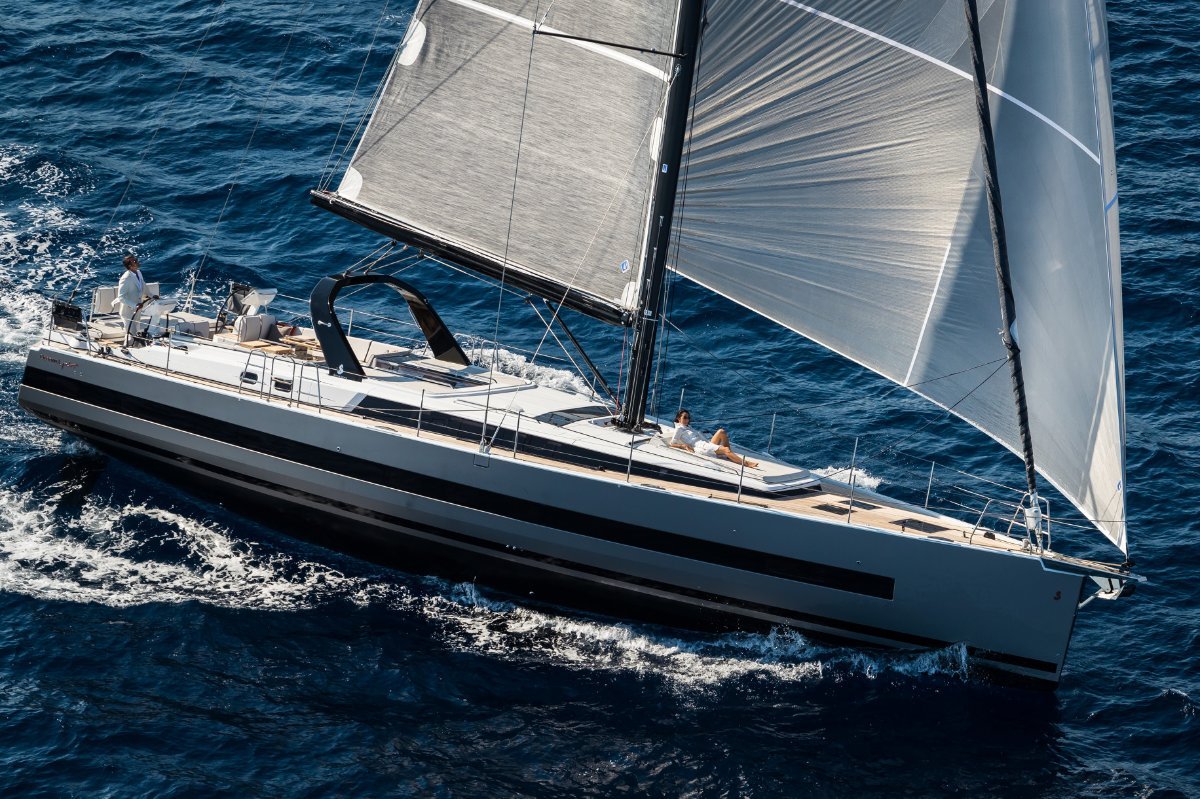 Beneteau Oceanis Yacht 62