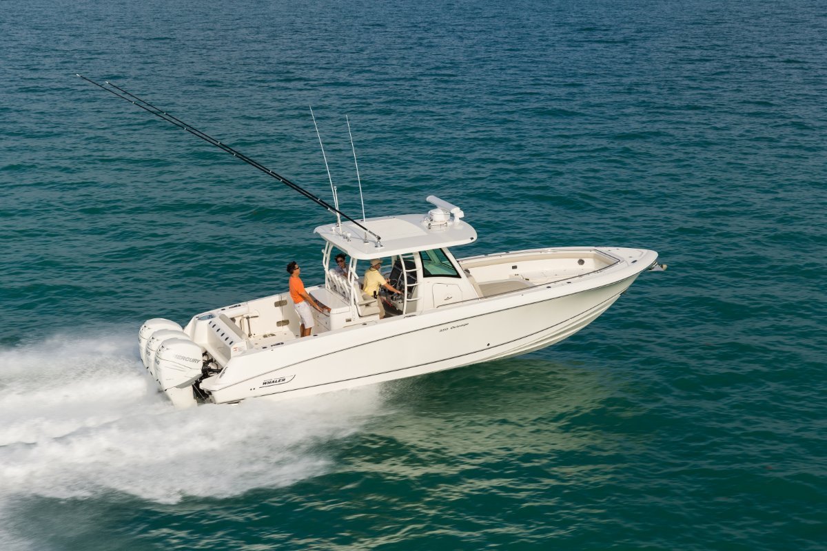 Boston Whaler 350 Outrage