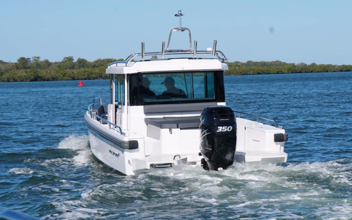 Axopar 28 Aft cabin