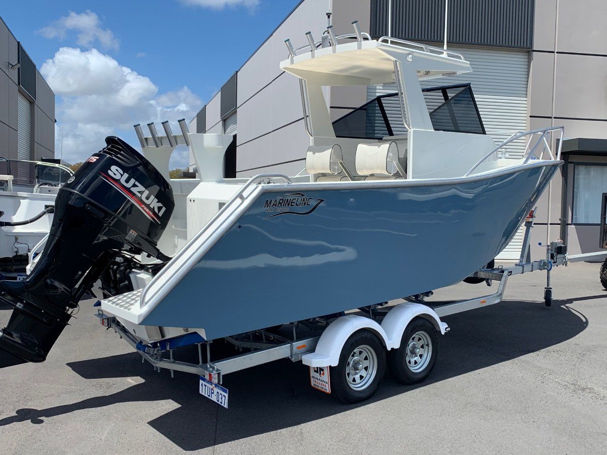 Marineline 650 Centre Cab