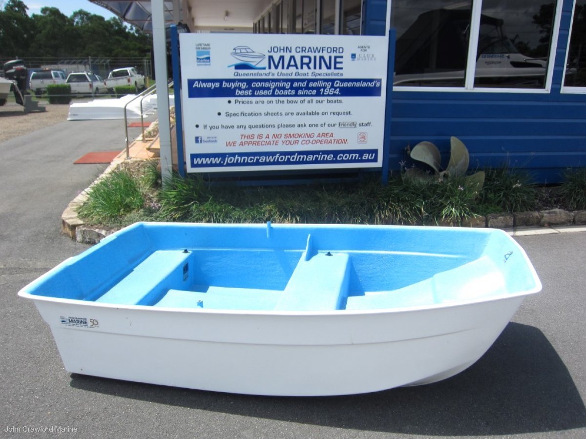 Crawford 8 Catamaran:Over 8 models in the range!