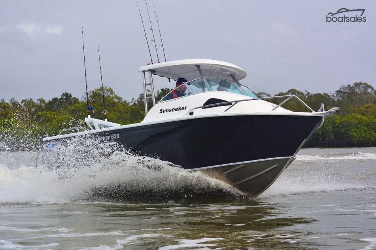 Stessco Sunseeker 620 Cuddy Cabin