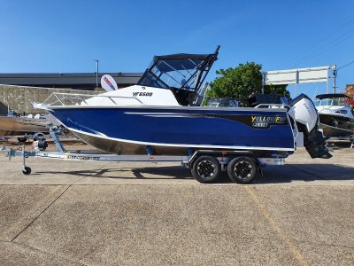 Yellowfin Plate 6500 Cabin